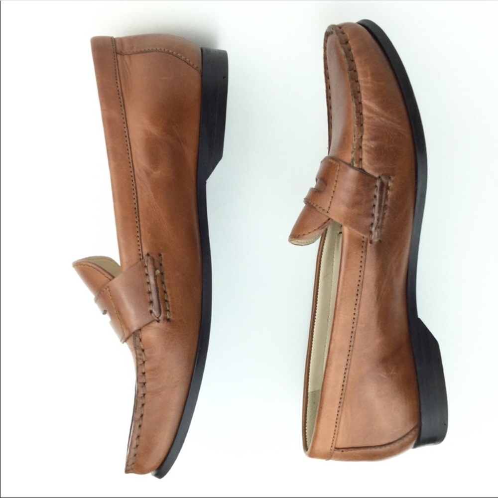 Classic Leather slip on with penny keeper size 6B